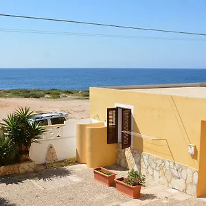 https://residence-mare-blu-lampedusa.sicilyhotelsitaly.net